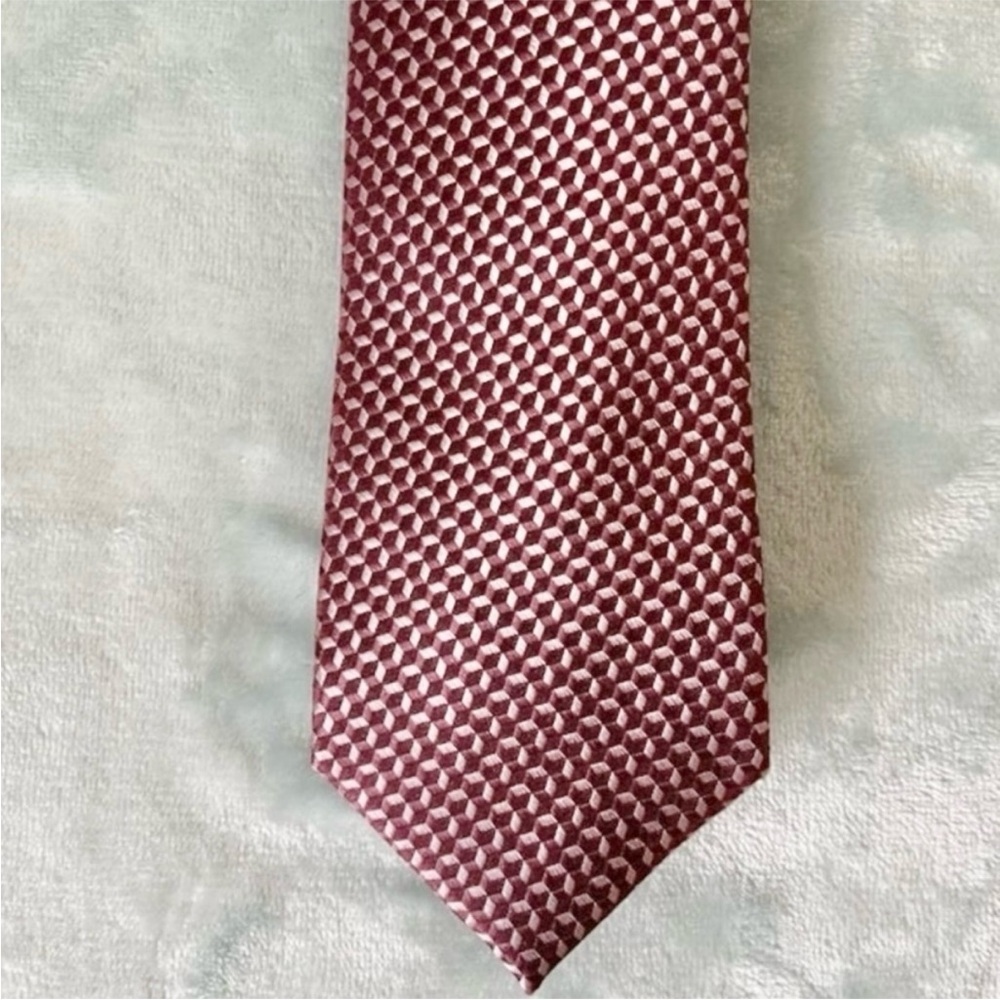 Michael Kors 100% Silk Nexk Tie Maroon Design